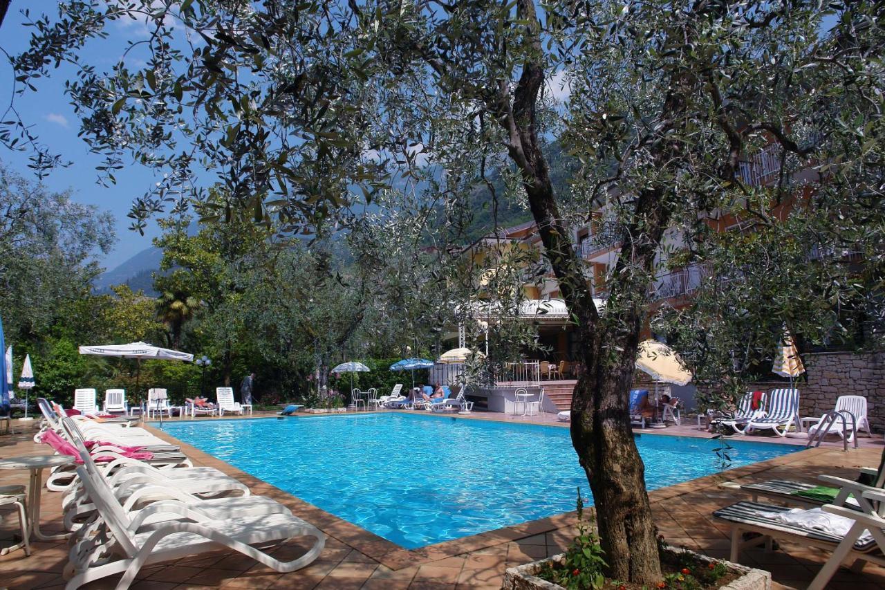 Hotel Alpi Malcesine Kültér fotó