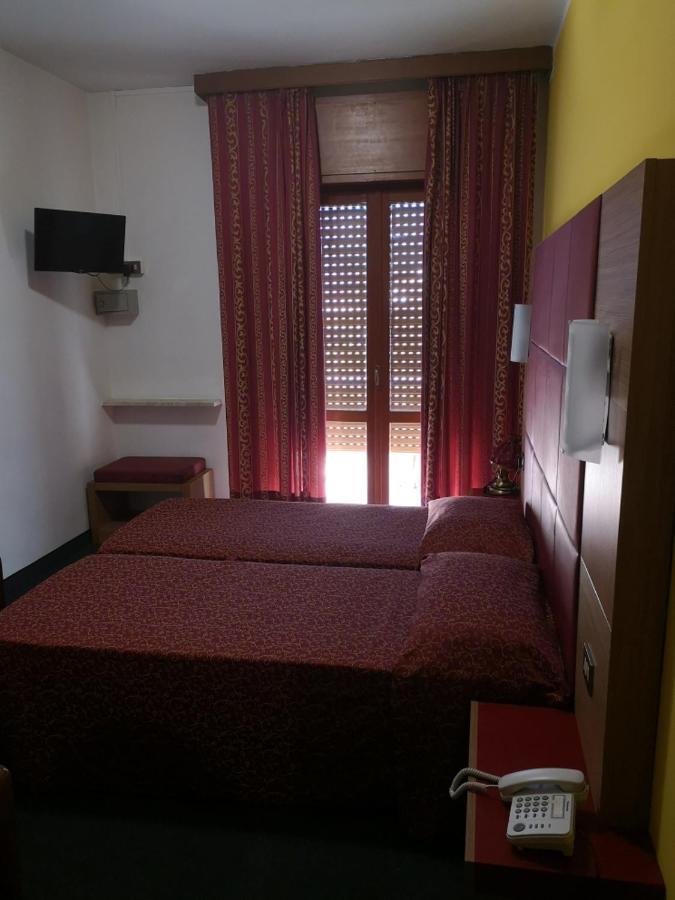 Hotel Alpi Malcesine Szoba fotó