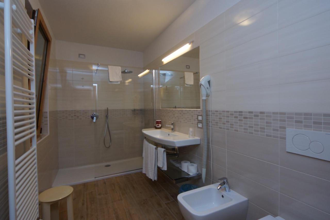 Hotel Alpi Malcesine Kültér fotó