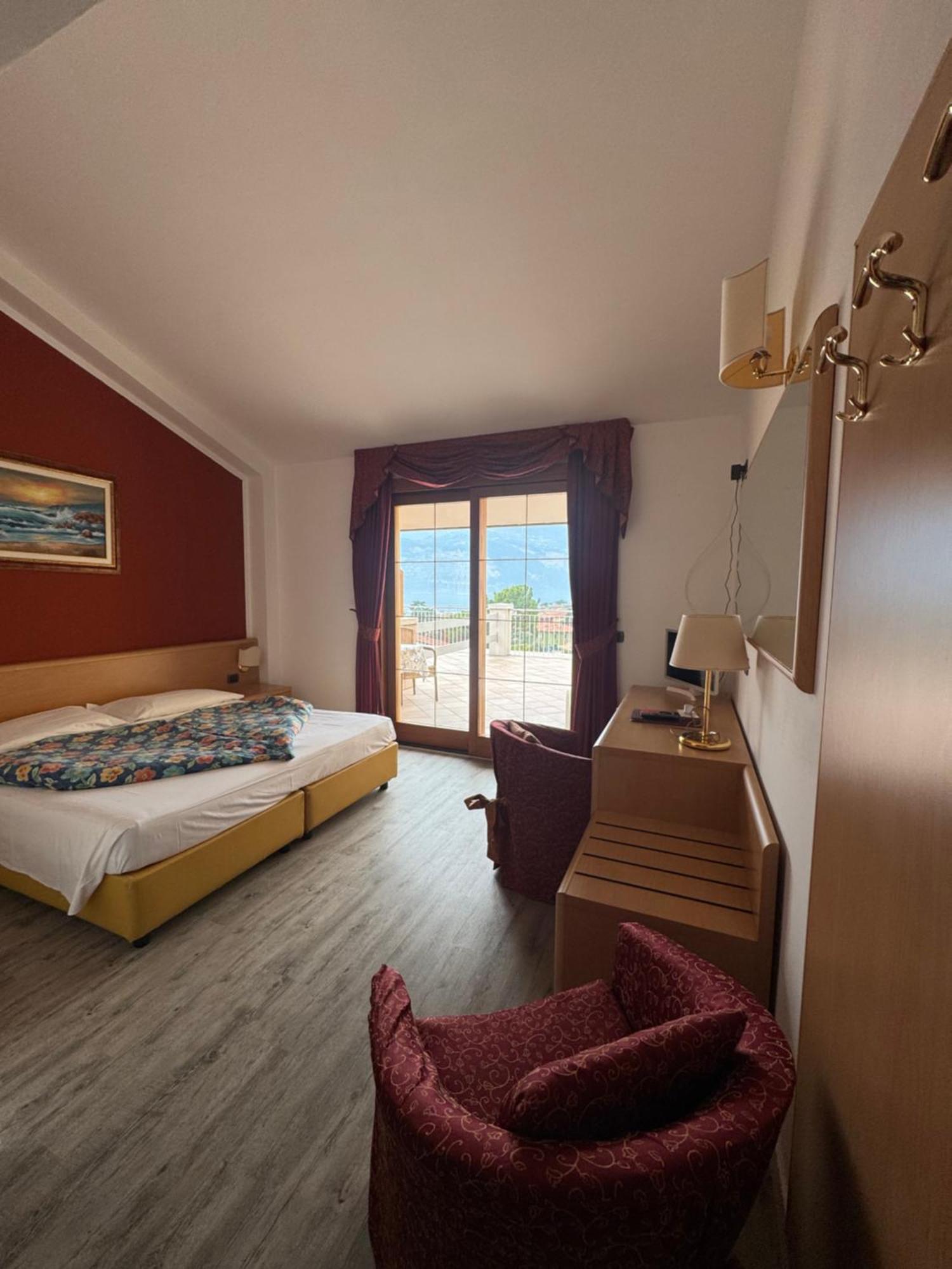 Hotel Alpi Malcesine Kültér fotó