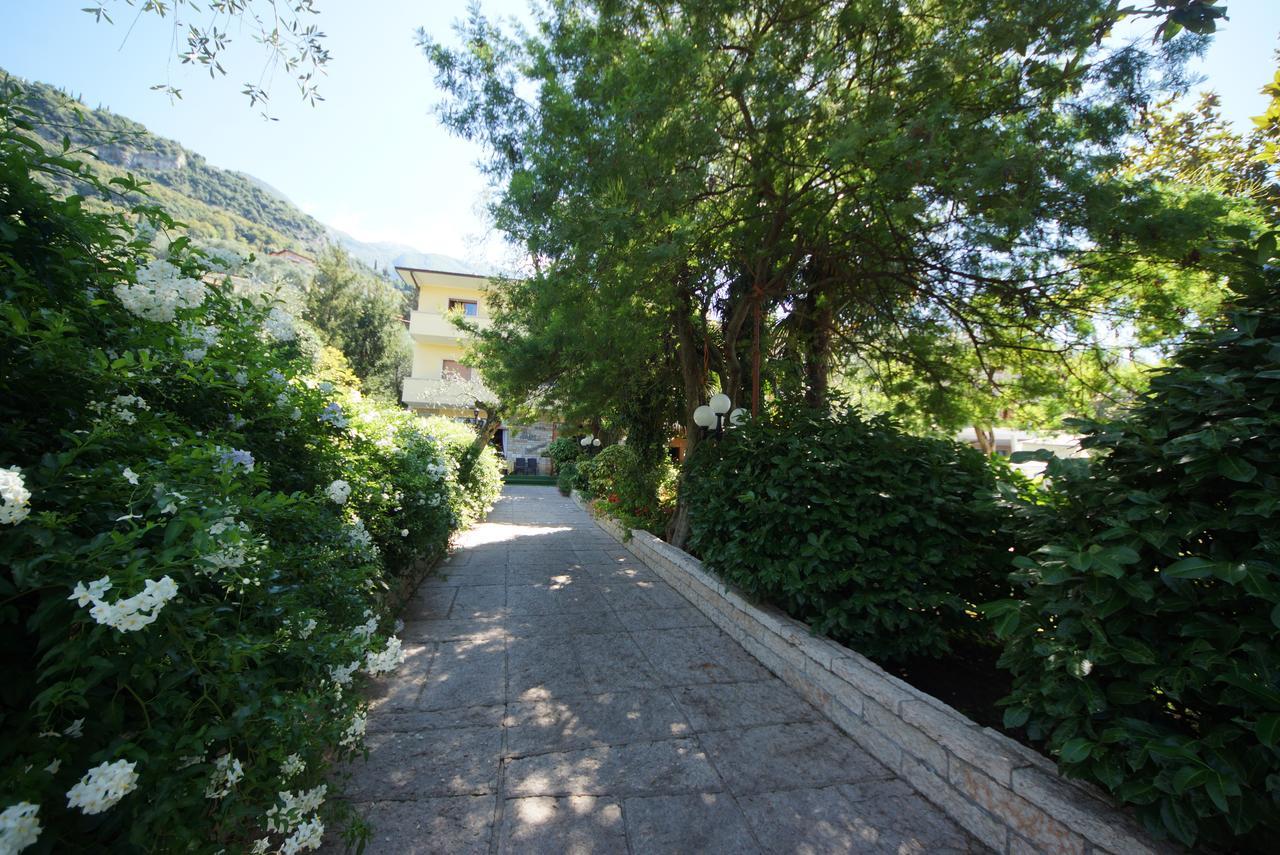 Hotel Alpi Malcesine Kültér fotó