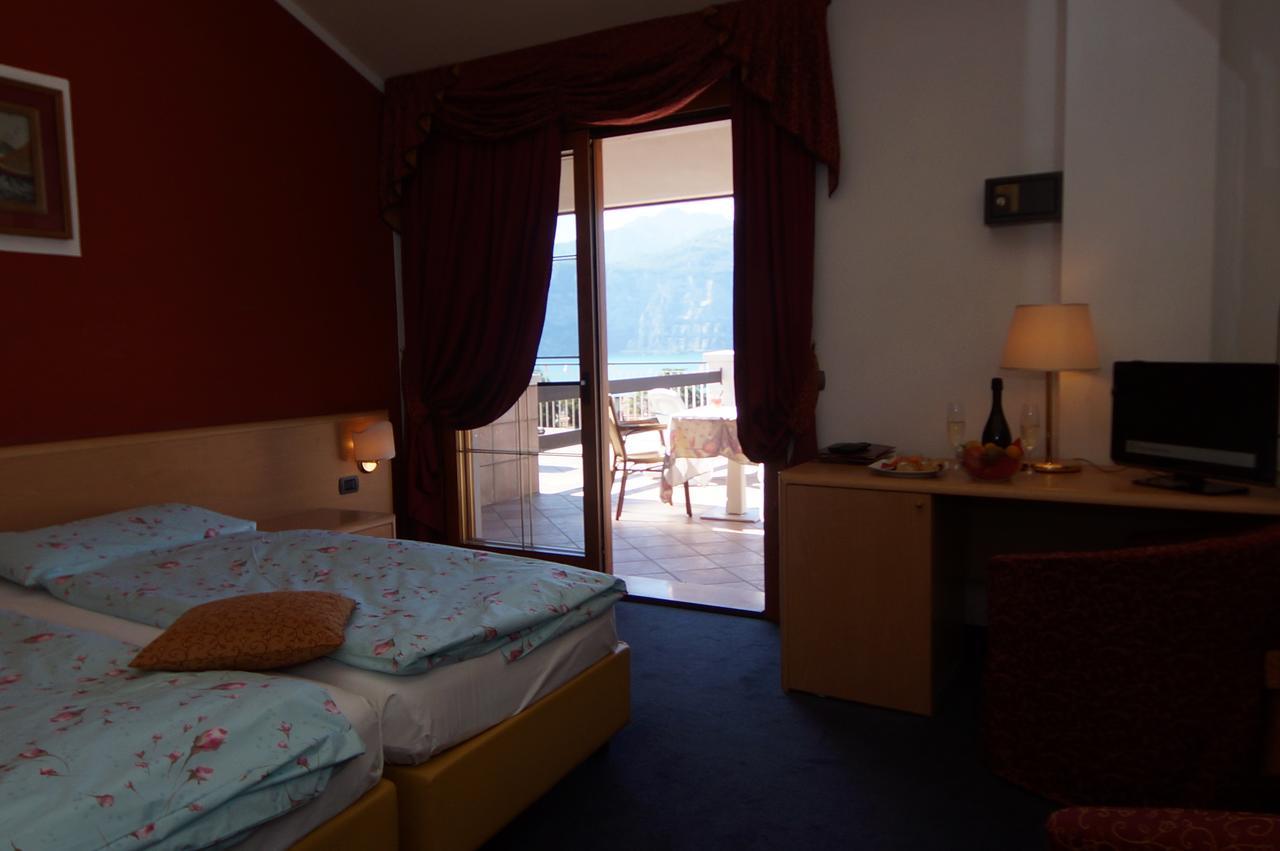 Hotel Alpi Malcesine Kültér fotó