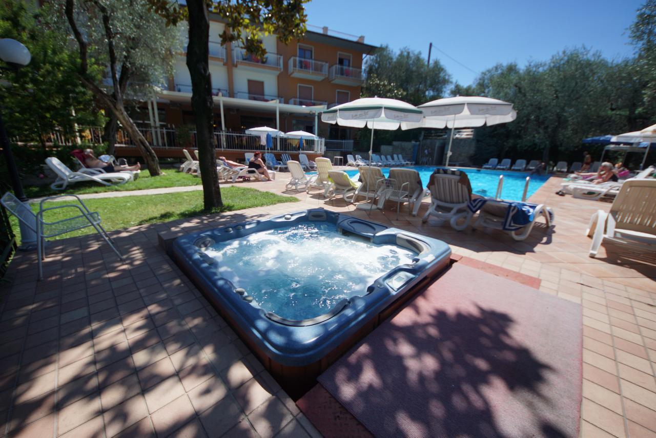 Hotel Alpi Malcesine Kültér fotó