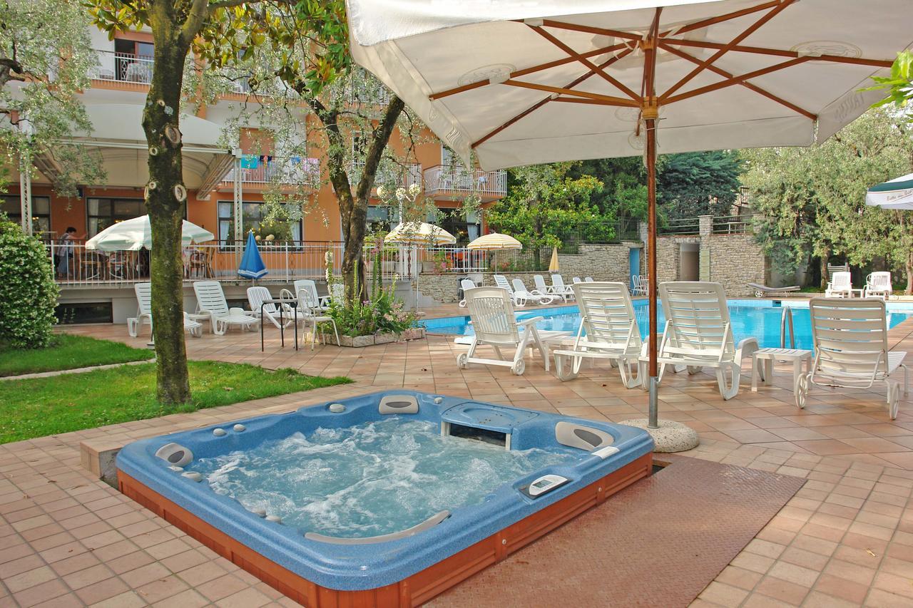 Hotel Alpi Malcesine Kültér fotó